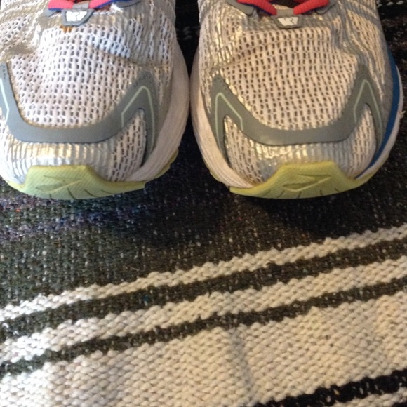 Brooks Ravenna 6 Running Women-11 - Picture 3 of 6